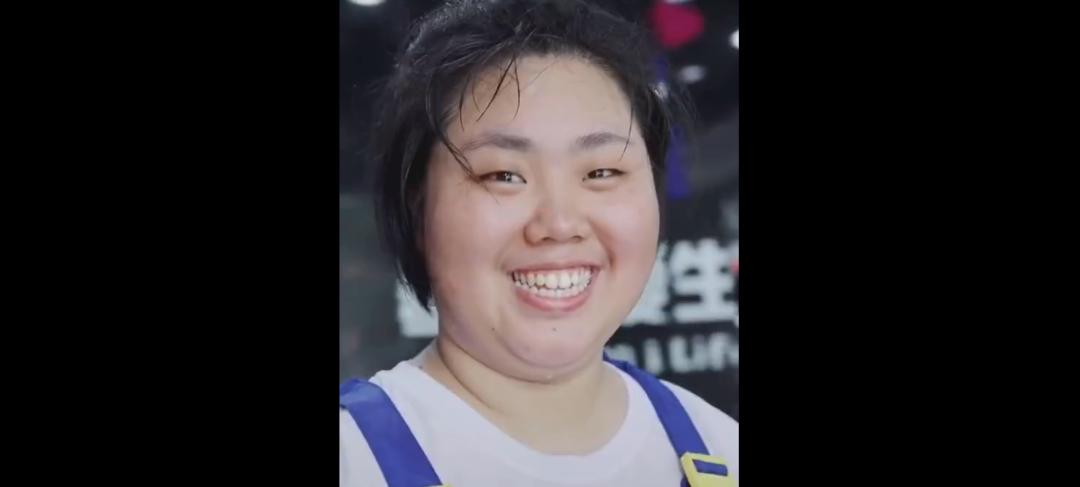 DƬ